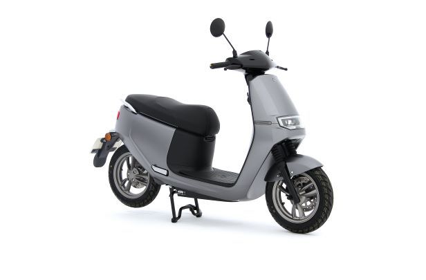 Ecooter E2 42ah motorscooter (90km per uur tot 110km Actieradius) - Image 3